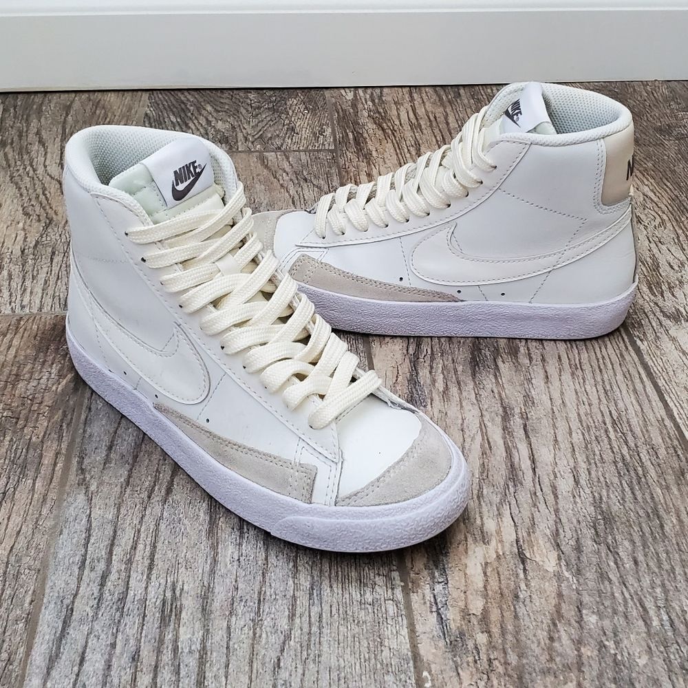 Nike Blazer Mid '77 Vintage White Size 4.5Y